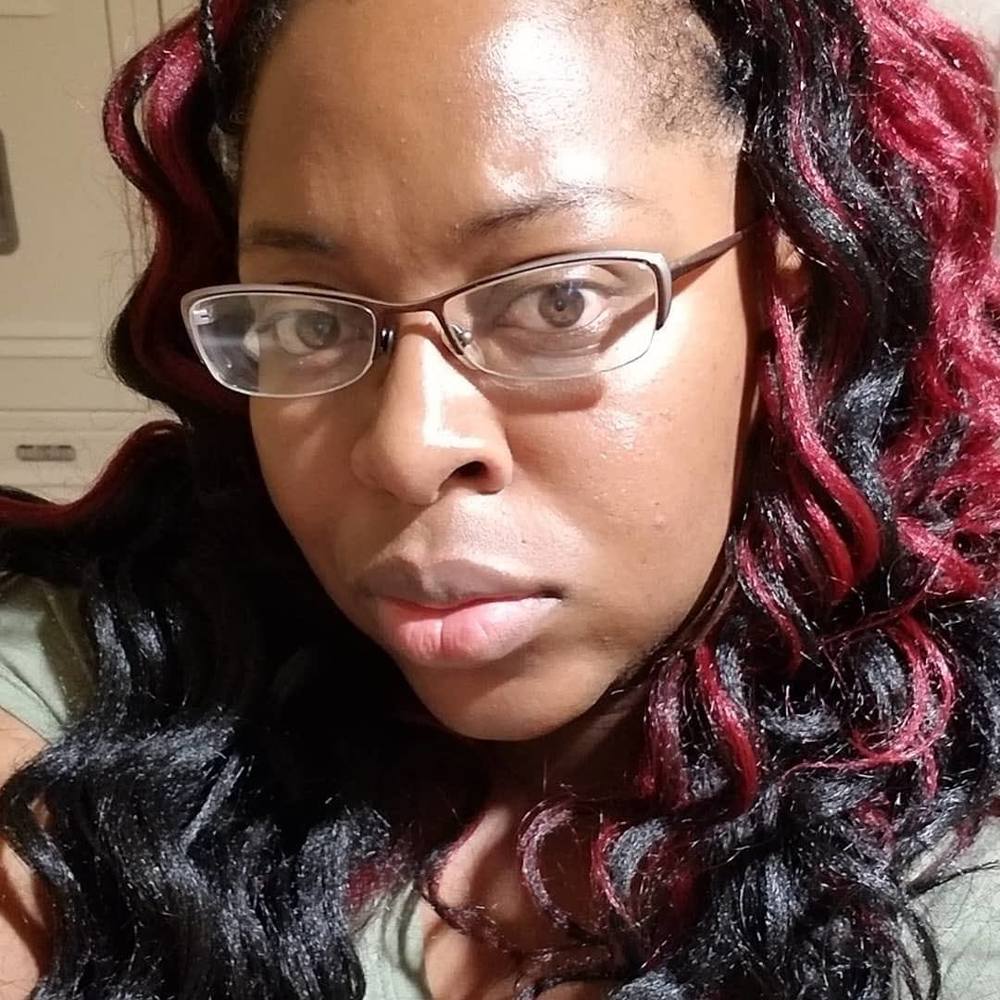 Meet your Posher, Tiffany